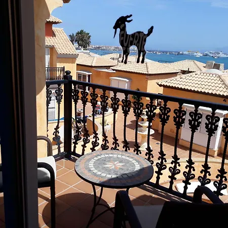 Seahaus Fuerte بيت للعطل *